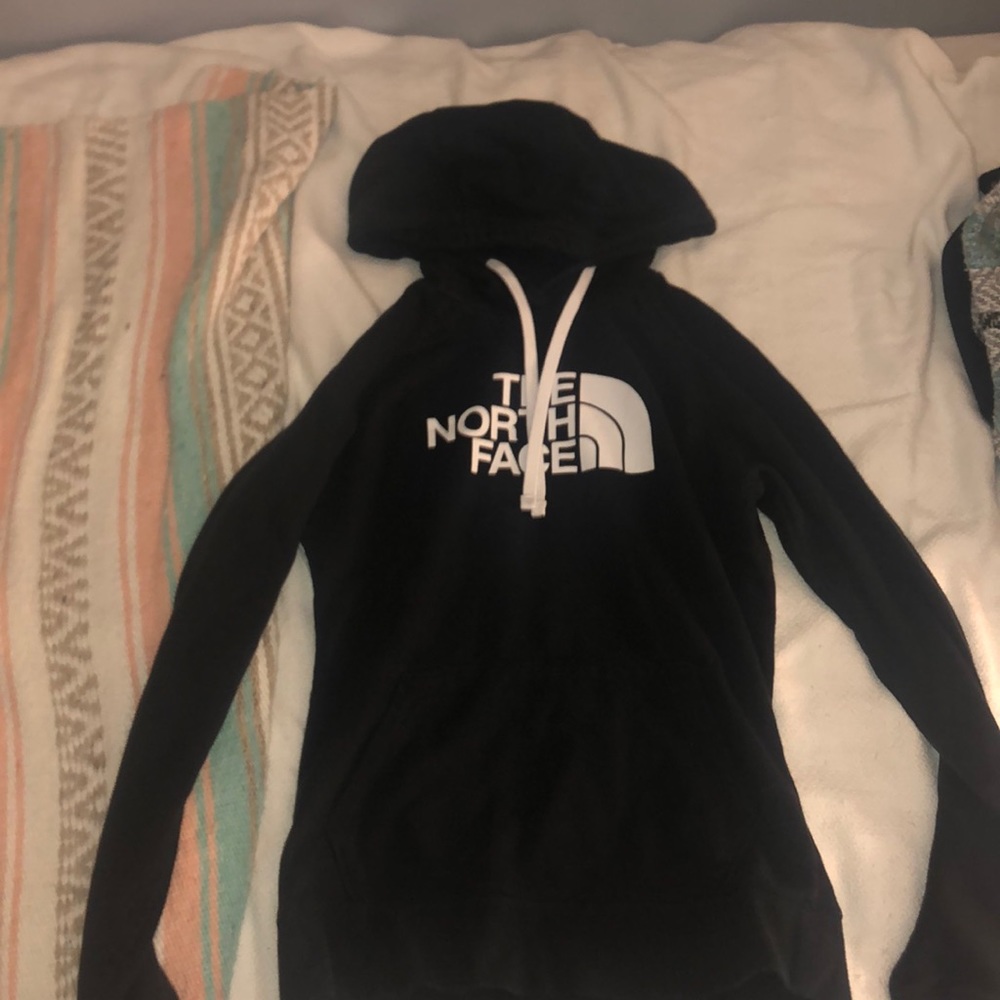 ❄️north face sweatshirt❄️